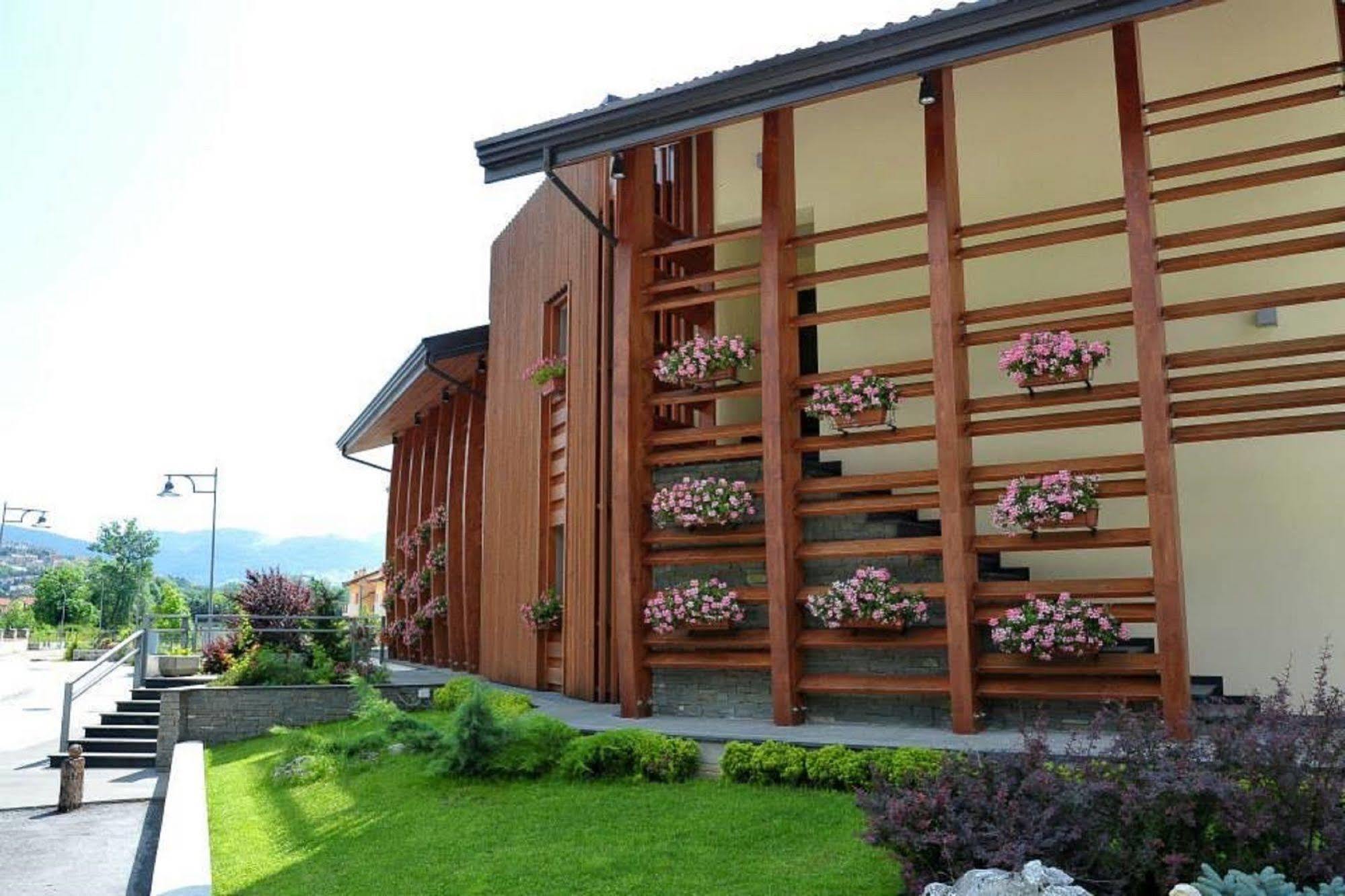 Hotel Natura Castel Di Sangro Buitenkant foto